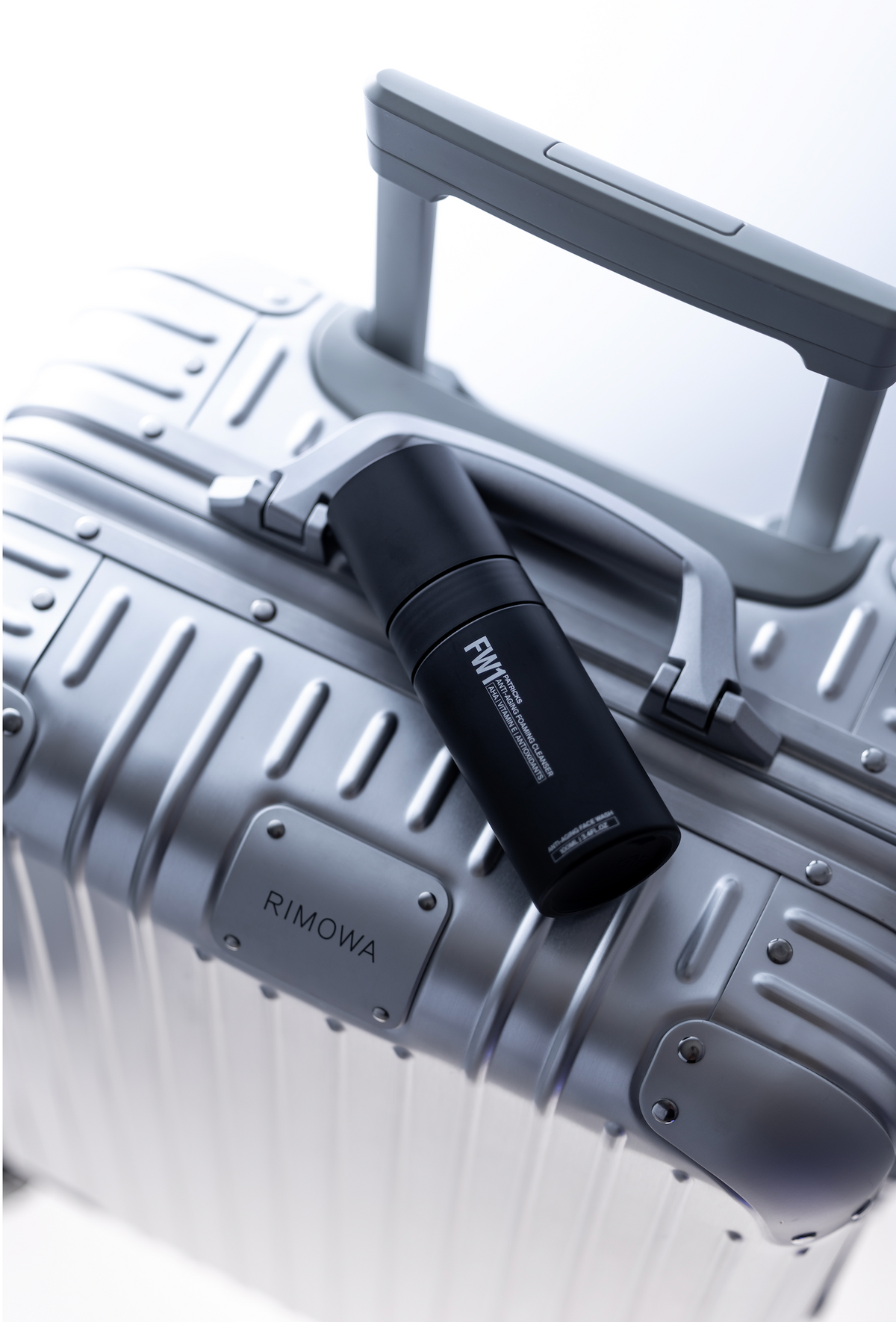 FW1 | CELL REGENERATING FOAMING CLEANSER